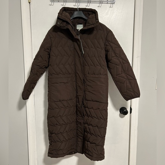 Urban Code Petite Longline puffer coat with zigzag quilt in chocolate brown - Picture 2 of 7